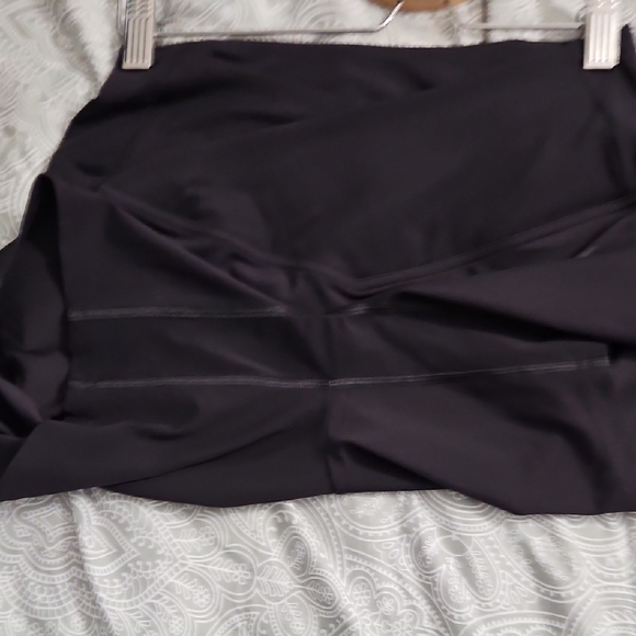 Gymshark Women's Black Bike Shorts - Picture 6 of 9